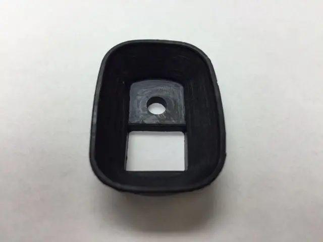 T4 Door Interior Light Pin Switch Seal 113947565A 1