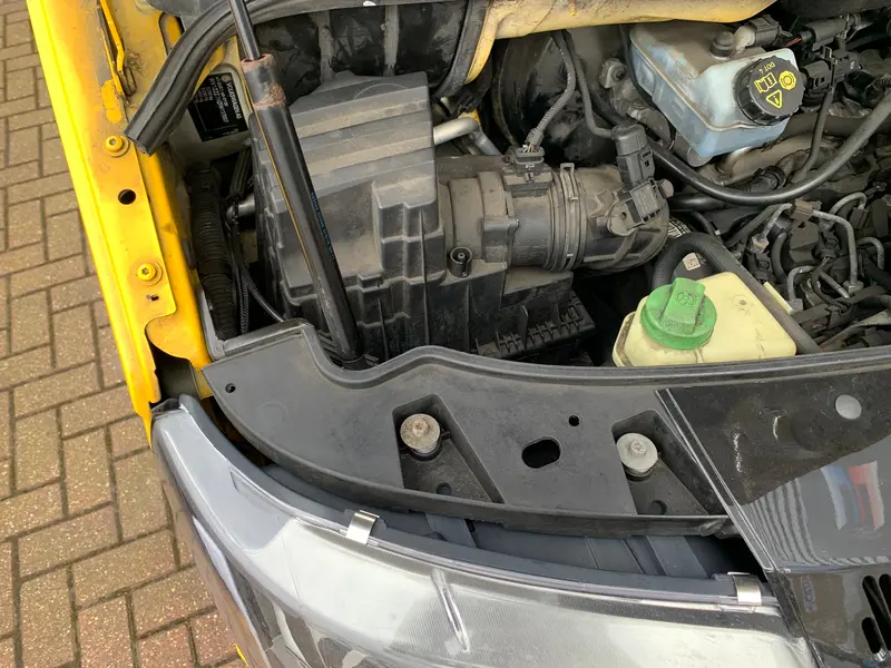 T5.1 Battery & Headlight Cover 10-15 Transporter 2