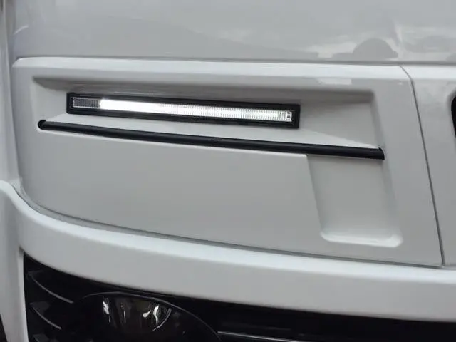 T5.1 Gloss Black Drl Strip 1