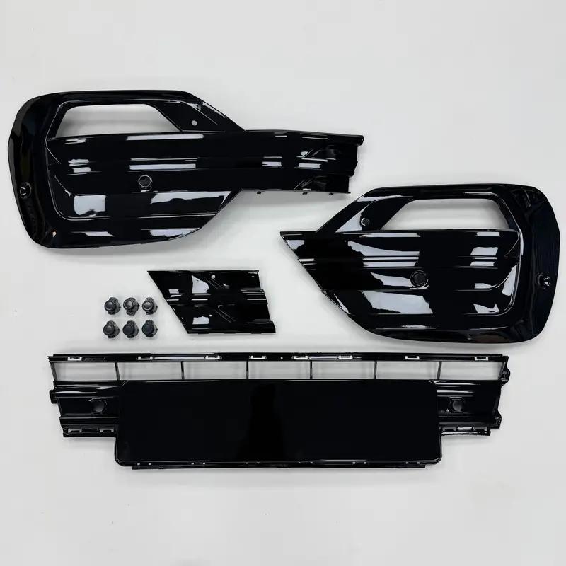 T6.1 Gloss Black Lower Grilles 1
