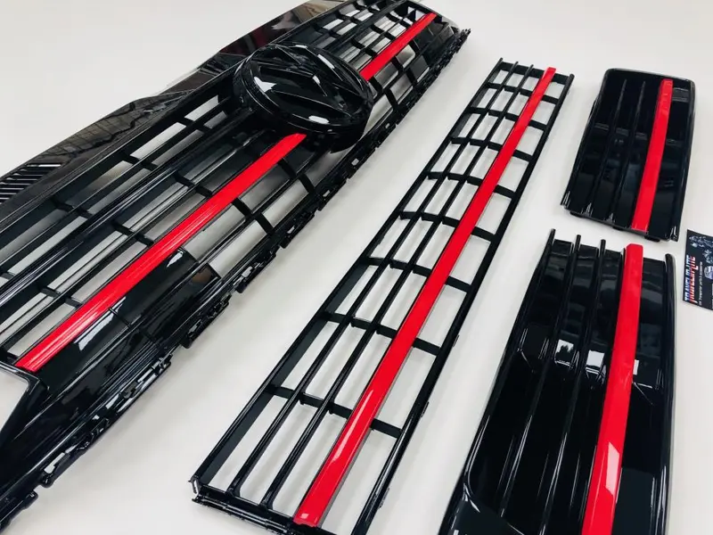 T6 Gloss Black Upper & Lower Grilles Red Styling Trim With Badge 2015 Onwards 1