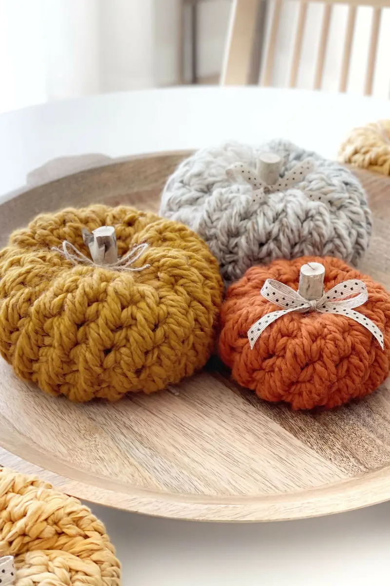 The Feather Pumpkin (Crochet) 1