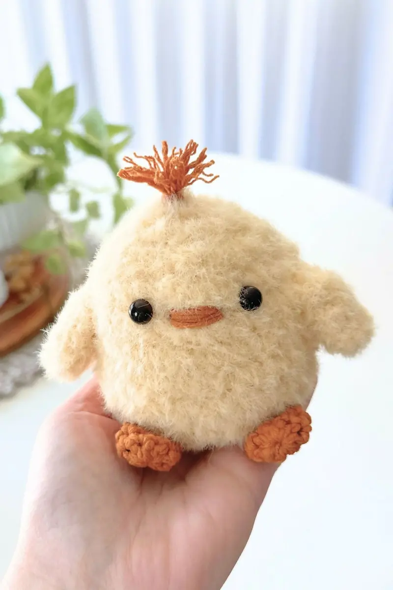 The Fluffy Chick (Crochet) 1
