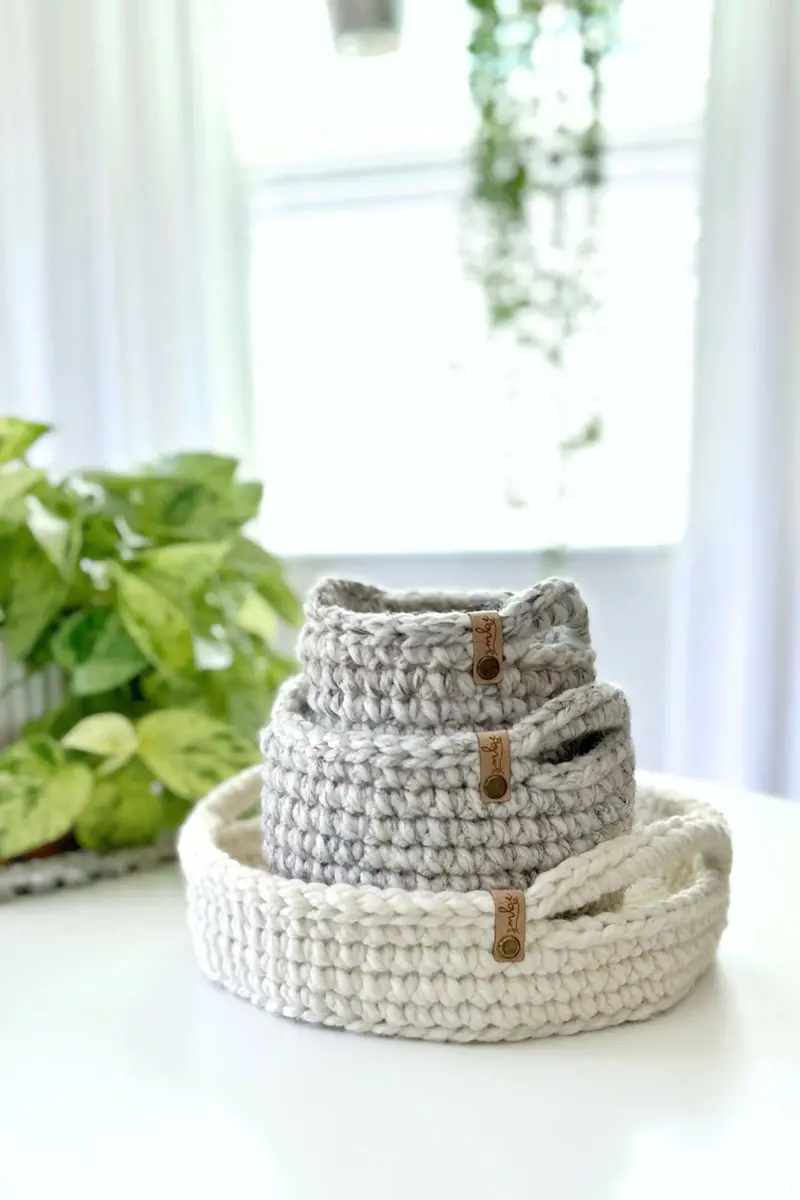 The Little Handle Basket (Crochet) 1