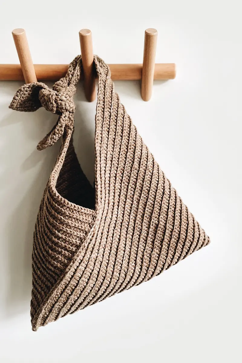 The Triyang Tote (Crochet) 1