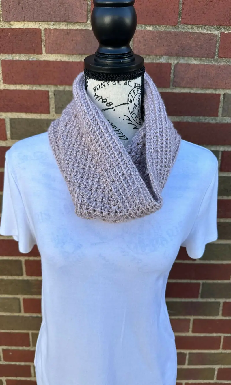 Wolf Canyon Cowl (Crochet) 1