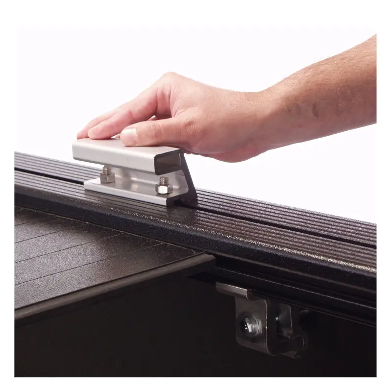 Pace Edwards Jackrabbit Retractable Tonneau Cover For 1997–2000 Isuzu Hombre 6'1" Bed With Explorer Rails 2